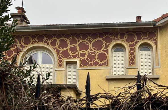 Décor peint en façade à Montrouge 