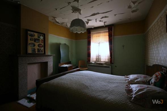 Maison des Fleurs (2021)

→ Une maison abandonnée depuis longtemps. Comme tant d'autres.
→ A long abandoned house. Like so many others.

► Récit & photos : https://www.worldofjosh.be/photos/20210612-fleurs/fleurs.php
► Story & pictures : https://www.worldofjosh.be/en/photos/20210612-fleurs/fleurs.php

#abandoned #abandonedplaces #decay #exploration #explorationurbaine #lostplaces #photo #urbex #urbanexploration

© 2021