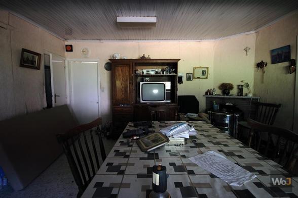 Maison Jeanne (2021)

→ Une maison abandonnée depuis longtemps. Comme tant d'autres.
→ A long abandoned house. Like so many others.

► Récit & photos : https://www.worldofjosh.be/photos/20210615-jeanne/jeanne.php
► Story & pictures : https://www.worldofjosh.be/en/photos/20210615-jeanne/jeanne.php

#abandoned #abandonedplaces #decay #exploration #explorationurbaine #lostplaces #photo #urbex #urbanexploration

© 2021