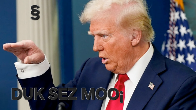 Prez. gump holding his hand up making a duck puppet
Caption;
DUK SEZ MOO¡