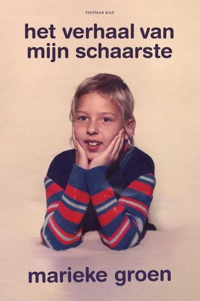 Marieke Groen beschrijft in Het verhaal van mijn schaarste haar levensverhaal waarin ze moest leren omgaan met tekorten op verschillende aandachtsgebieden.
