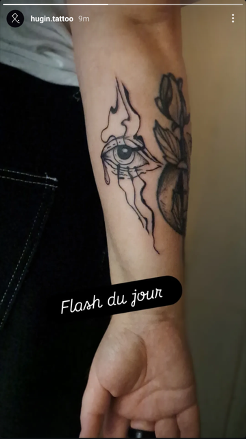 Instagram screenshot of a story from hugin.tattoo
Fresh blackwork tattoo on the back of my lower arm, an eye with smokey lines coming out of it and a tear dropping at the corner