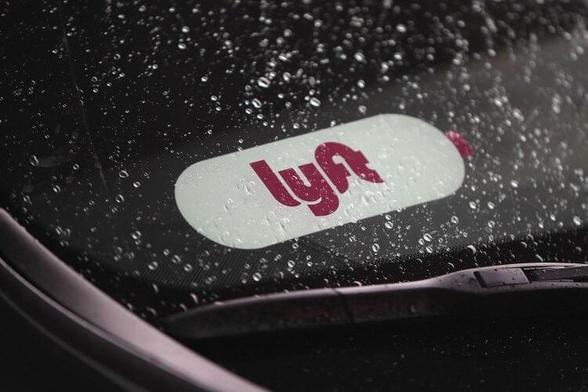 Lyft announces plans to launch robotaxis powered by Intel’s Mobileye tech in Dallas by 2026, with plans to scale to thousands in more markets. 🚗🤖 #Lyft #Robotaxi #Intel #Mobileye #SelfDriving #TechNews #AutonomousVehicles #FutureOfTransportation