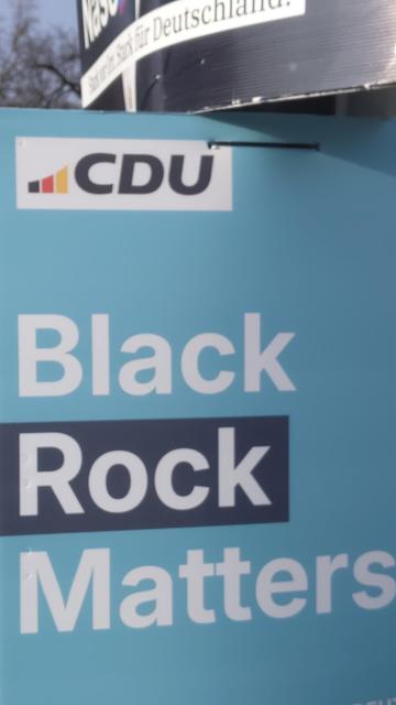Plakat ohne dem kleinen Teil unten, in dem man das Logo der PARTEI sieht.