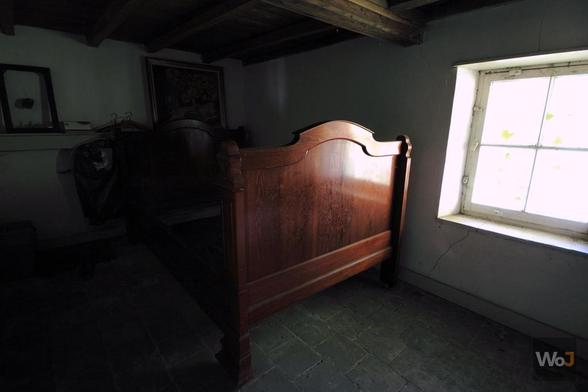 Maison Jeannine (2021)

→ Une maison abandonnée depuis longtemps. Comme tant d'autres.
→ A long abandoned house. Like so many others.

► Récit & photos : https://www.worldofjosh.be/photos/20210621-jeannine/jeannine.php
► Story & pictures : https://www.worldofjosh.be/en/photos/20210621-jeannine/jeannine.php

#abandoned #abandonedplaces #decay #exploration #explorationurbaine #lostplaces #photo #urbex #urbanexploration

© 2021