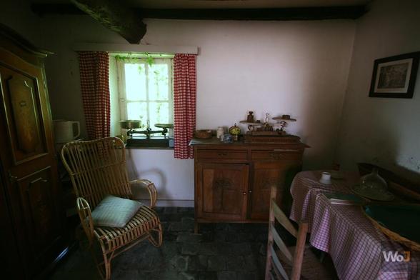 Maison Jeannine (2021)

→ Une maison abandonnée depuis longtemps. Comme tant d'autres.
→ A long abandoned house. Like so many others.

► Récit & photos : https://www.worldofjosh.be/photos/20210621-jeannine/jeannine.php
► Story & pictures : https://www.worldofjosh.be/en/photos/20210621-jeannine/jeannine.php

#abandoned #abandonedplaces #decay #exploration #explorationurbaine #lostplaces #photo #urbex #urbanexploration

© 2021