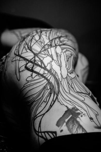 New Tattoo Session to add a Wild Flower to this Massive project !