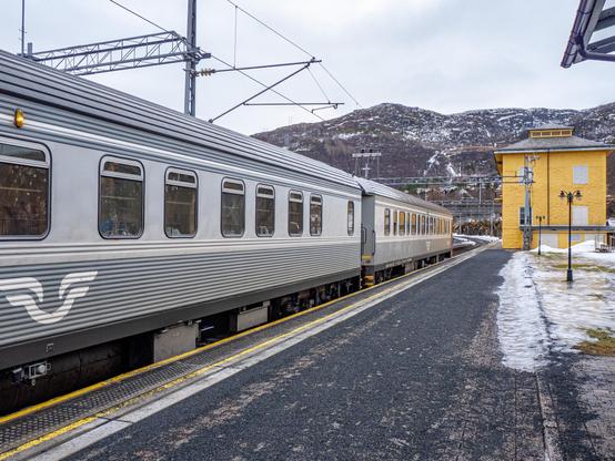 Nachtzug in Narvik