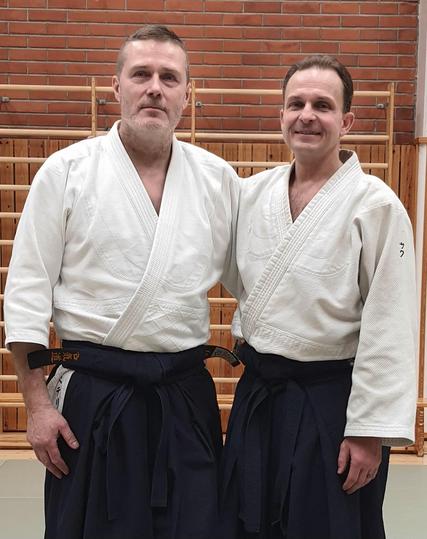 Petri Särkisaari 6.dan ja Saku Ohtonen 5.dan.