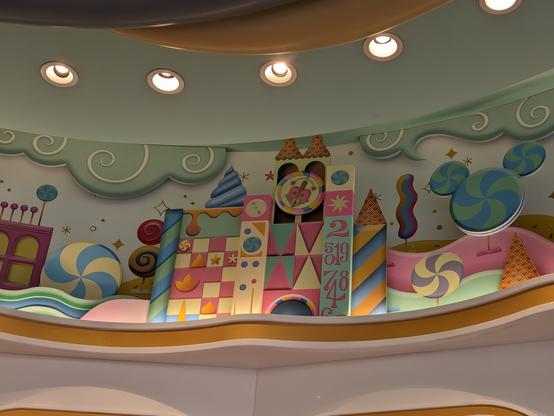 Representation of facade of it's a small world.