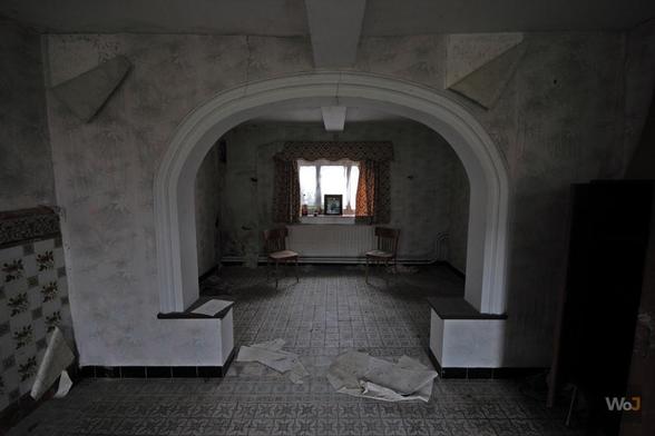 Maison Colombine (2021)

→ ncursion dans une antique maison délaissée.
→ Incursion into an ancient abandoned house.

► Récit & photos : https://www.worldofjosh.be/photos/20211223-colombine/colombine.php
► Story & pictures : https://www.worldofjosh.be/en/photos/20211223-colombine/colombine.php

#abandoned #abandonedplaces #decay #exploration #explorationurbaine #lostplaces #photo #urbex #urbanexploration

© 2021