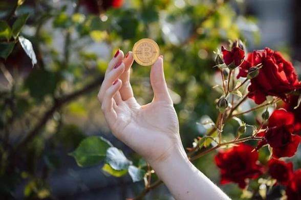 🏦🔐 Thinking about using Bitcoin at your bank? Check out this comprehensive guide to learn which banks accept Bitcoin safely and how to navigate the process securely. Don't miss out on this crucial crypto insight! #Bitcoin #CryptoBanks #BlockchainSecurity #DigitalCurrency