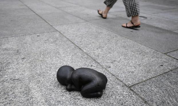 Ripe with destructive potential... Iron Baby by Antony Gormley, c. 2019 (iron, site-specific @ Royal Academy of Arts courtyard)