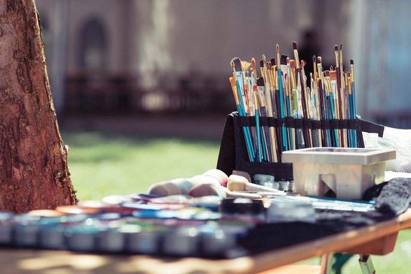 Let's Learn About Urban Sketching: A Creative Way to Capture the Essence of City Life