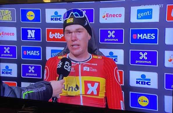 Søren Værenskjold in race winner´s interview aften the Omloop het Niewusblad 2025. The team´s first world tour victory, I think - and absolutely well deserved!