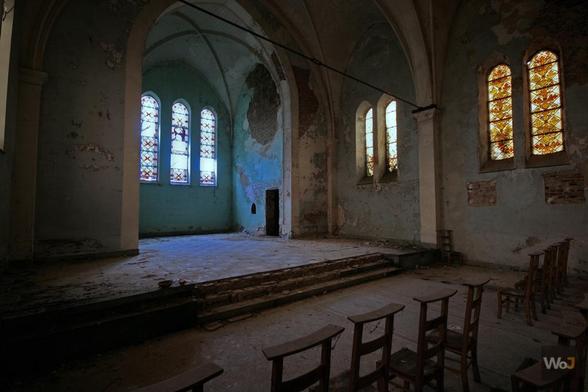 Église aux Alouettes (2021)

→ Une église abandonnée plantée au milieu des champs : voici la visite du jour.
→ An abandoned church planted in the middle of the fields : here is the visit of the day.

► Récit & photos : https://www.worldofjosh.be/photos/20211229-alouettes/alouettes.php
► Story & pictures : https://www.worldofjosh.be/en/photos/20211229-alouettes/alouettes.php

#abandoned #abandonedplaces #decay #exploration #explorationurbaine #lostplaces #photo #urbex #urbanexploration

© 2021