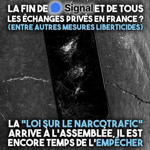 Un smartphone cassé qui aura bien du mal à envoyer des messages privés avec la loi sur le narcotrafic.