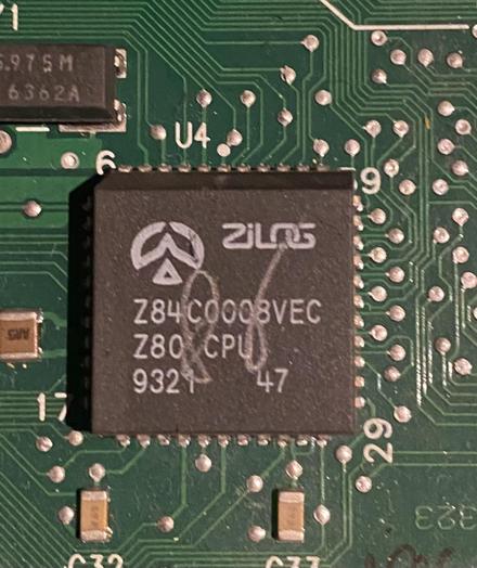 Zilog Z80 CPU on o  green circuit board