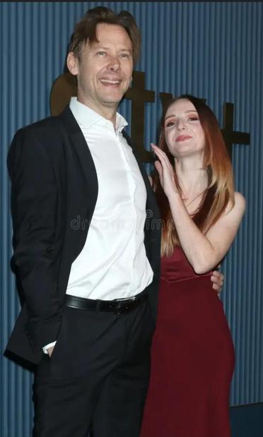 Jimmi Simpson and Kyra Gardner at the Dark Matter premiere after Gardner announced publicly that she was expecting a child with "the love of her life", which later turned out to be false.