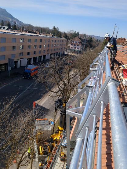 Gerüstbau für den Bau einer Solaranlage