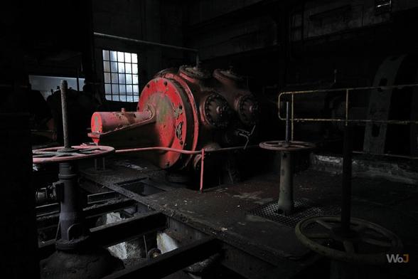 Salle des Compresseurs (2022)

→ Visite d'un site industriel abandonné, coloré et bien déglingué.
→ Visit to an abandoned, colorful and very dilapidated industrial site.

► Récit & photos : https://www.worldofjosh.be/photos/20220101-compresseurs/compresseurs.php
► Story & pictures : https://www.worldofjosh.be/en/photos/20220101-compresseurs/compresseurs.php

#abandoned #abandonedplaces #decay #exploration #explorationurbaine #lostplaces #photo #urbex #urbanexploration

© 2022