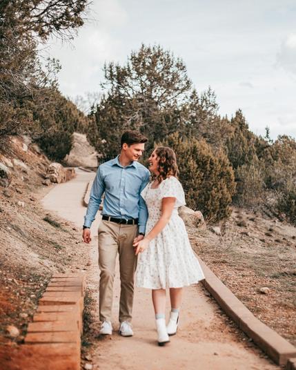 Taylor and Reed

The way they look at each other says it all – pure love in every glance. 💕

#IdahoWeddings #EngagedCouple #BridalInspiration #WeddingPhotography #EngagementPhotos