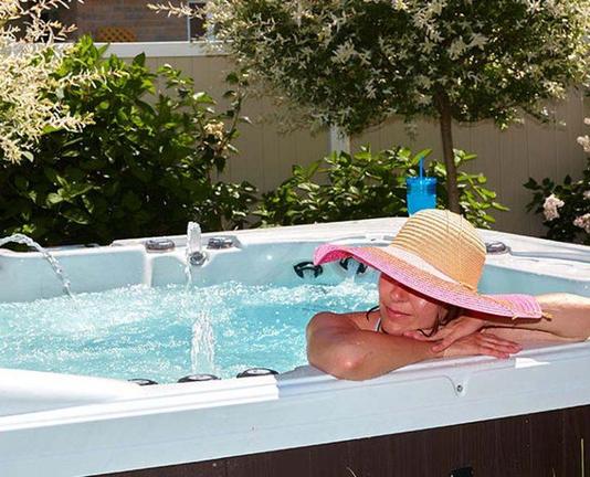 Hot tubs - Life’s Great Spas Inc.