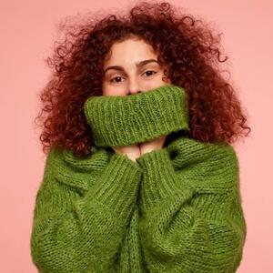 This in-depth article compares wool and rayon fabrics, highlighting their unique features and benefits. Discover how wool's natural fibers offer warmth and resilience, while rayon's semi-synthetic composition delivers softness and versatility. Gain valuable knowledge to make informed decisions for your fashion or textile projects.