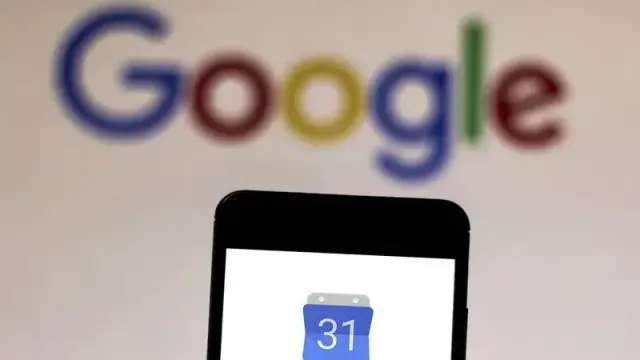 Apple et Google suppriment la journée internationale des droits des femmes de leur calendrier 
Après Apple, qui a supprimé la journée internationale des droits des femmes de son calendrier, c'est Google qui ne l’affiche également plus. Le géant du numérique avait déjà supprimé plusieurs événements à connotation politique de son calendrier le mois dernier.