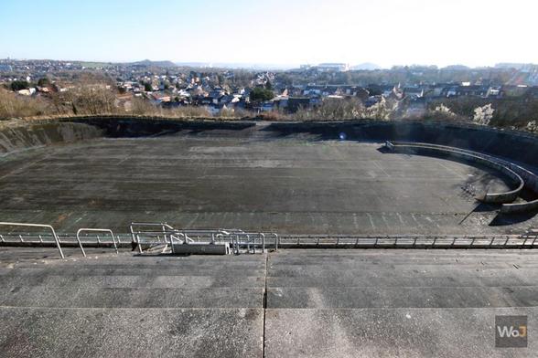 Vélodrome G (2022)

→ Le sport, c'est bon pour la santé. Rire de la débilité d'une infrastructure sportive inutile aussi.
→ Sport is good for your health. Laugh at the debility of a useless sports infrastructure too.

► Récit & photos : https://www.worldofjosh.be/photos/20220104-velodrome-g/velodrome-g.php
► Story & pictures : https://www.worldofjosh.be/en/photos/20220104-velodrome-g/velodrome-g.php

#abandoned #abandonedplaces #decay #exploration #explorationurbaine #lostplaces #photo #urbex #urbanexploration

© 2022