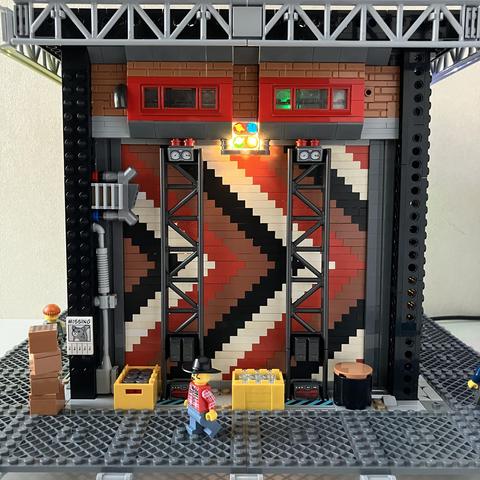 A chevron wall built by integrating a Modulex wall within the System bricks 