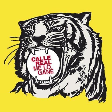 Portada del álbum: sobre amarillo chillón, un tigre en blanco y negro, con las fauces abiertas, sostiene un disco con el nombre del álbum y banda.