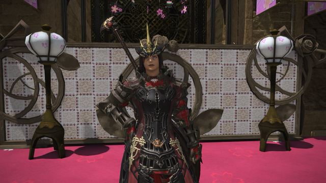 T’khet Tia standing tall in an #FFXIV group pose