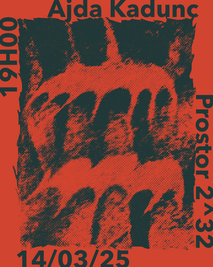 [SLO] Promocijska grafika za razstavo »Čutna mreža« Ajde Kadunc v Prostoru 2^32. Oranžno-zelena podoba z osnovnimi informacijami o razstavi.  [ENG] Promotional graphic for the exhibition “Feel Grid” by Ajda Kadunc at 2^32 Space. An orange-green image with key exhibition details.