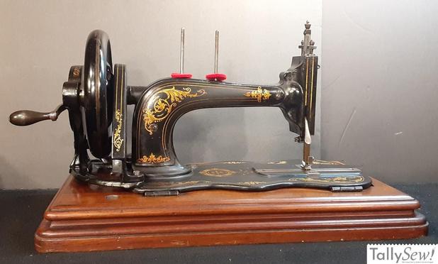 Singer model 12 hand crank from the back
