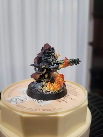 Ministorum priest with vindictor.