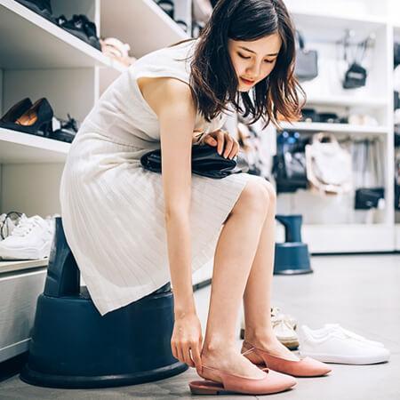 Footwear impacts more than just your style; it affects your overall well-being. Waves Institute offers an in-depth guide on selecting shoes that cater to your foot's unique structure. Explore tips on measuring your feet correctly, recognizing the significance of arch support, and choosing shoes that prevent common foot ailments.