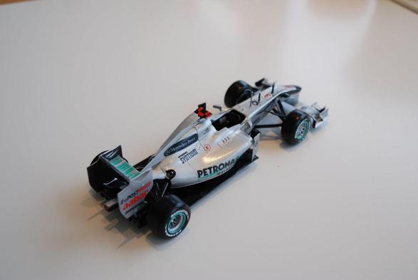 Revell Mercedes GP Petronas MGP W01 1/24 scale model