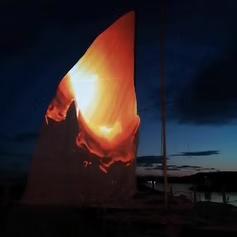 Nathalie Maufroy

Nathalie Maufroy, artiste visuelle belge formée à La Cambre, crée des performances entre théâtre et installation. Scénographe de formation, elle est aussi costumière, plasticienne ou interprète. Depuis 2015, elle développe des installations audiovisuelles pour l'espace public.  