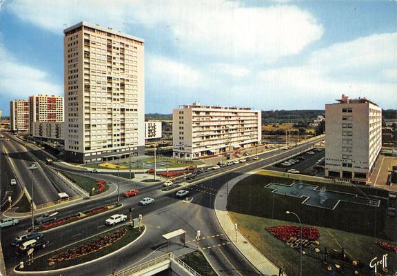 37 TOURS les rives du cher Rencontre d'habitantes du quartier de l'Europe à Tours Nord. Echanges autour de la vie de quartier, réflexions sur le pouvoir d'agir des hbts, autour de la politique de la ville, etc.. #Quartiers #Quartierspopulaires, #habitants https://www.youtube.com/watch?v=Vqj9NwHbs1Y