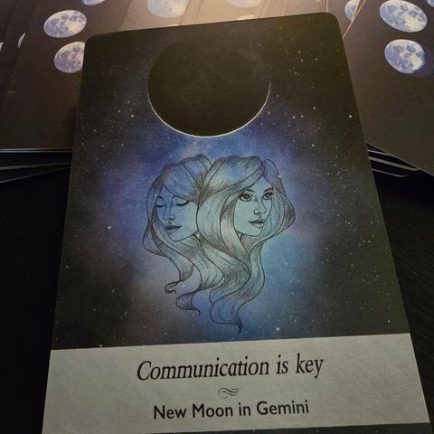 moonlogoy oracle card