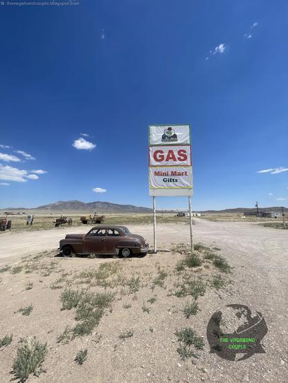 [Episode #10 Trans-#usa #mexico 9,000-mile #roadtripusa]
🚀👽 Yeehaw, Earthlings! 👽🤠 Ready for an out-of-this-world pit stop? Swing by the ALIEN COWPOKE GAS STATION on #extraterrestrial #highway #area51 #nevada: https://thevagabondcouple.blogspot.com/2024/07/trans-america-overland-road-trip-part-10-extraterrestrial-hwy-area-51-weird-nevada-mojave-desert-art-sculpture-death-valley.html

🌌 Whether you're fueling up your #spaceship or just craving some #intergalactic snacks, they’ve got you covered with #aliens around haystacks! in the #mojavedesert heat of July, sun-facing card machines don't work, if paying by card, go around to the other side. 👾 Meet their friendly alien staff, snap a selfie with their #UFO pump, and grab some stellar souvenirs! Plus, their milkshakes are light-years ahead of the competition. 🛸🍔 Don’t just drive by… beam on over! 👽✨

#VagabondCouple #NevadaAdventures #travel #travelblogger #travelphotography #roadtrip #WanderlustUSA #wanderlust #overland #overlanding #mojave #desert #priyankachopra