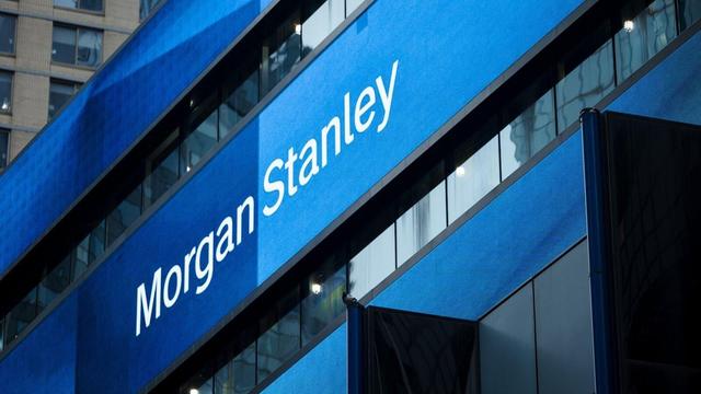 Morgan Stanley to lay off 2,000 workers as part of cost-cutting and performance-based decisions. With AI and automation replacing many roles, Wall Street faces an uncertain future. 📉 #MorganStanley #Layoffs #AI #Automation #WallStreet #TechImpact #JobCuts