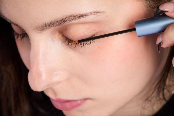 Unlock the secret to longer, healthier lashes with the Powerhouse Lash Serum! 🌟 Peptides, biotin, antioxidants & more work together to boost growth, strength, & volume. Ready to transform your lashes? #LashGoals #BeautyTips #LashSerum #Skincare