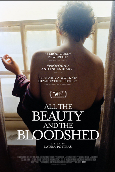 affiche du film Toute la beauté et le sang versé (2022) sur la crise des opioïdes.