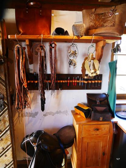 Schwäbisches Freilichtmuseum Illerbeuren Sattlerei Ausstellung Material