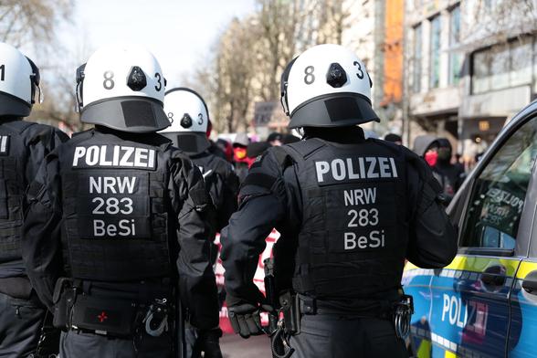 Polizei vor der Blockade