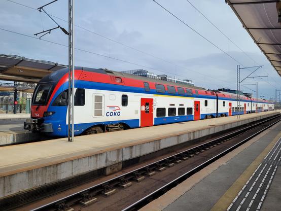 New SOKO train (EMU, 4 double-deck carriages, 2 bicycle spots per carriage).