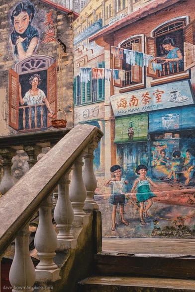 A photograph of the Kwai Chai Hong wall mural in Kuala Lumpur’s Chinatown shows a vivid artwork that brings the area’s history to life. Located near Petaling Street, the mural portrays scenes of daily life from a past era, reflecting the culture and heritage of the city’s old Chinese quarter.