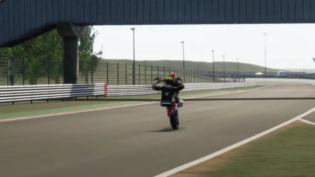 The latest TrackDayR update is now available, and while it doesn't add new bikes and tracks, Build 1.0.1.0.117.036 brings welcome improvements to the user interface and menus...